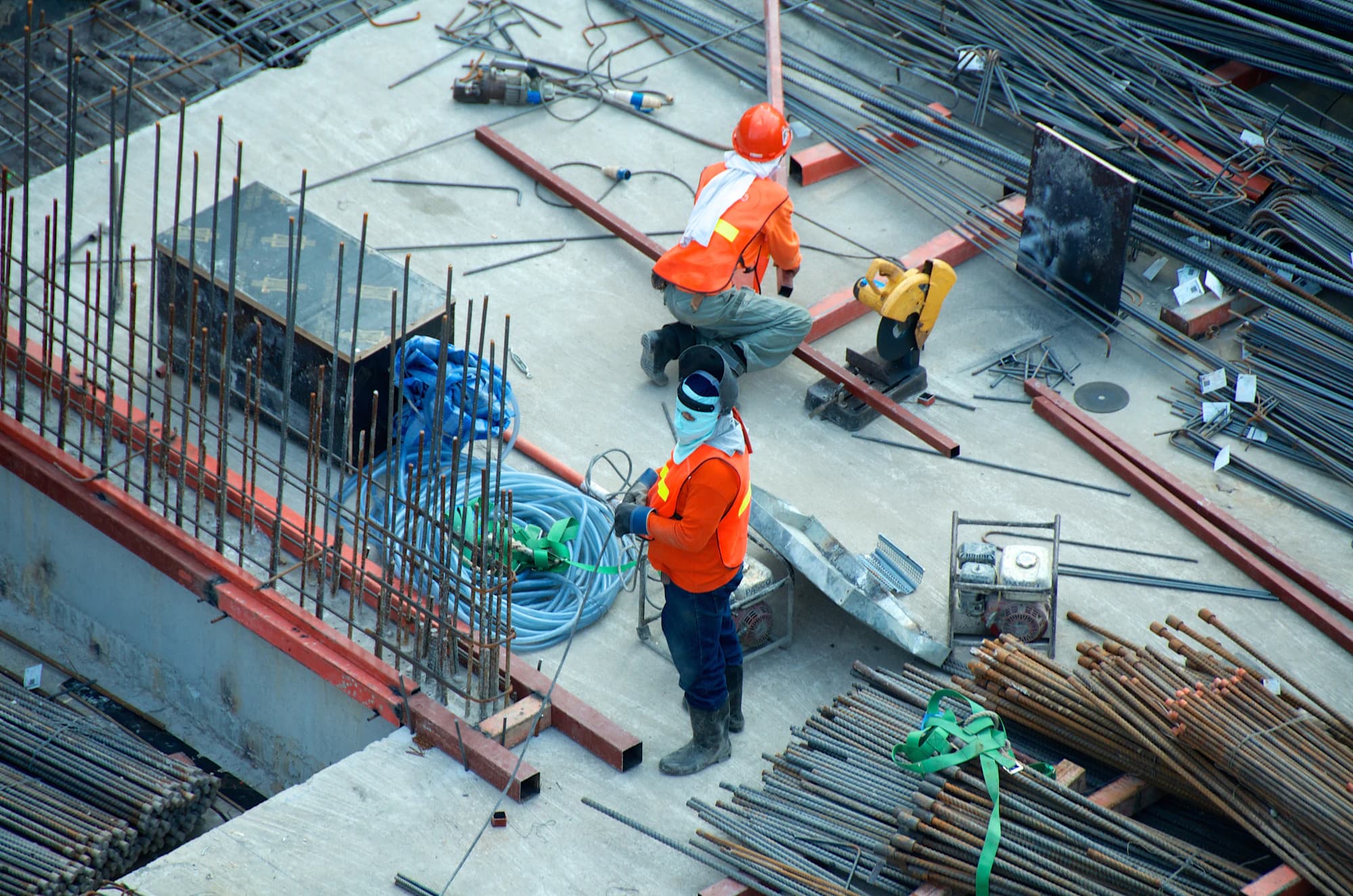 Professional site supervision on a construction project
